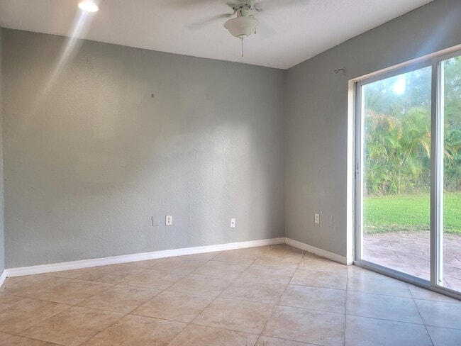 Building Photo - 15664 N Rd