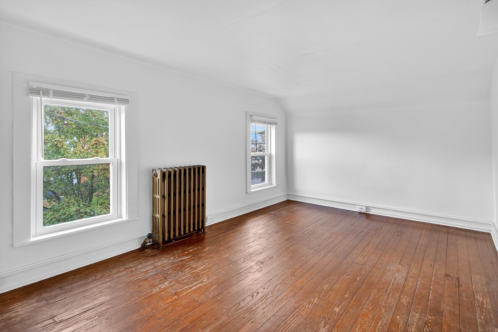 Building Photo - 727 W Court St