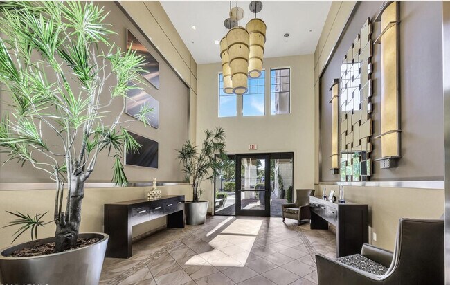 Building Photo - 7291 N Scottsdale Rd