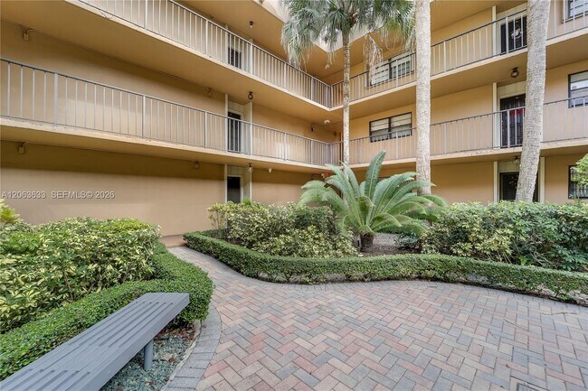 Building Photo - 10425 SW 112th Ave