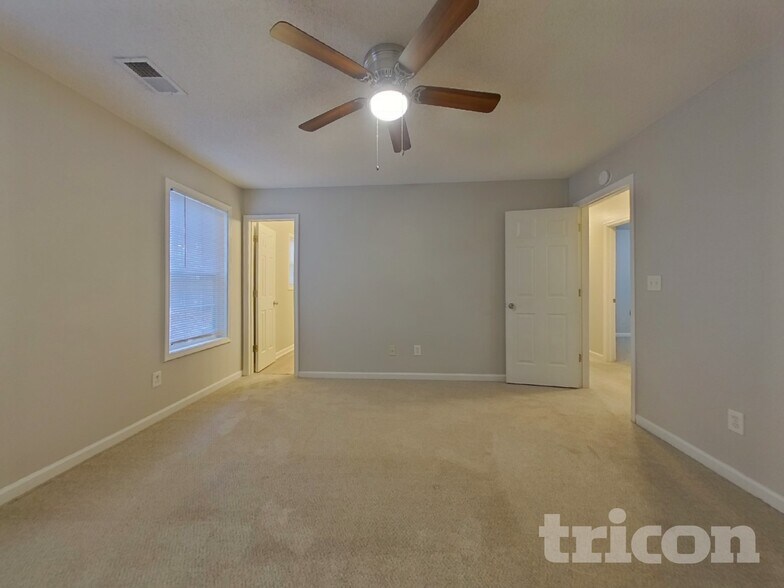 Building Photo - 604 Southern Trace Crossing