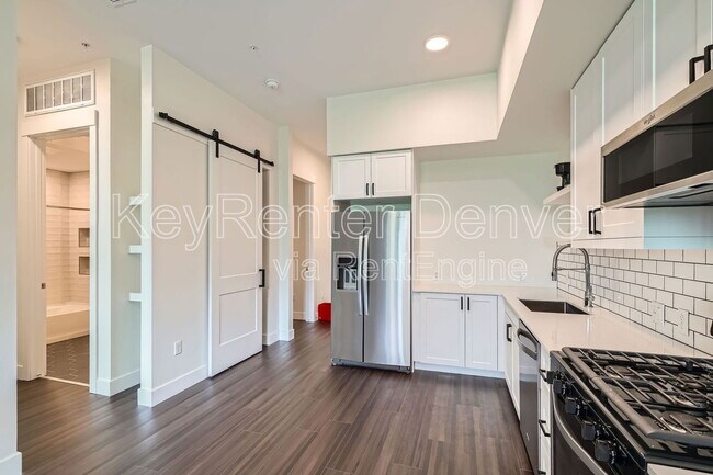Building Photo - 2876 W 53rd Ave