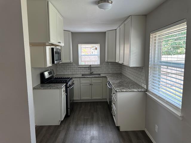 Building Photo - 3018 Gardenia Dr