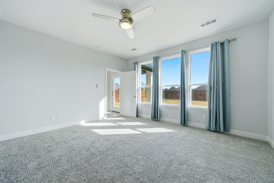 Building Photo - 500 Portina Dr