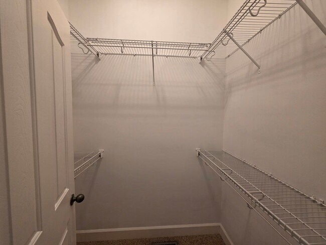 Building Photo - Holiday SPECIAL!! $500 OFF Your Move-In Co...