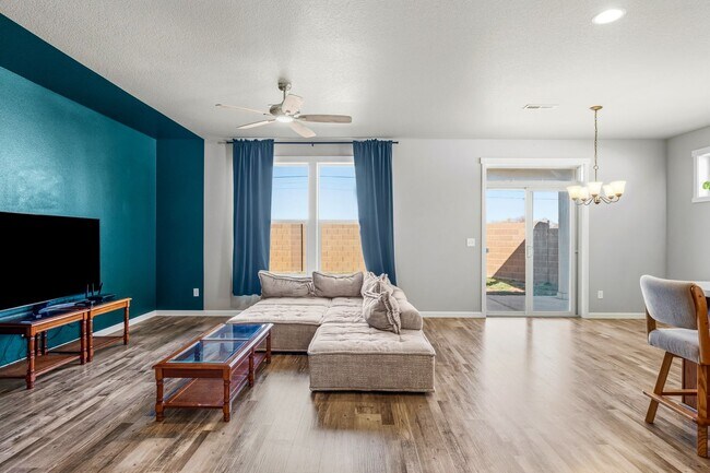 Building Photo - 3 bed 2 bath Home for Rent-Quincy