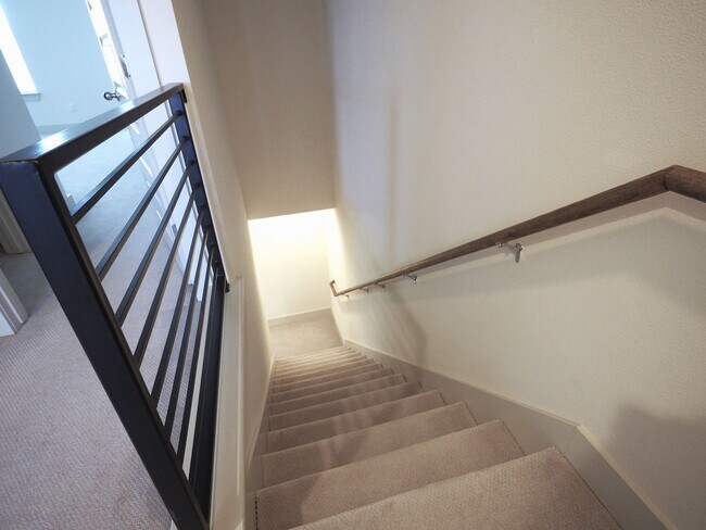 Building Photo - Gated Community In Round Rock