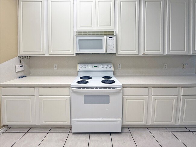 Building Photo - 63 Ledgestone Pl