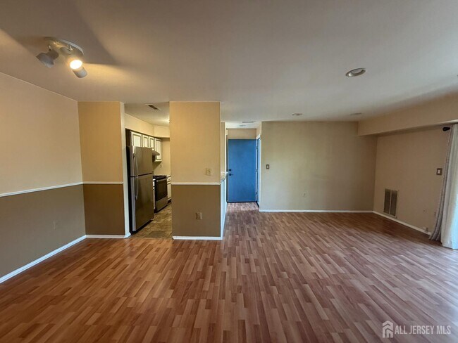 Building Photo - 1006 Aspen Dr