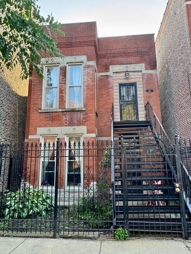 Building Photo - 1012 S Oakley Blvd