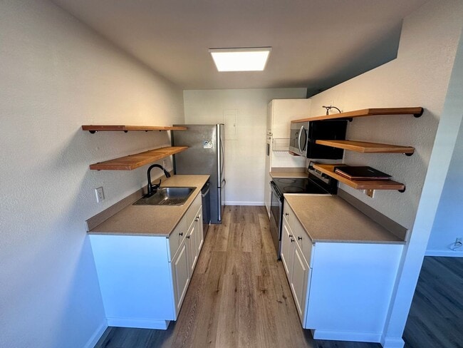 Building Photo - For Rent - [Royal Palm] 94-1363 Kulewa Lp. #15U