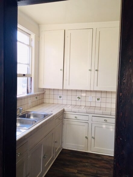 Kitchen - 1159 4th Ave