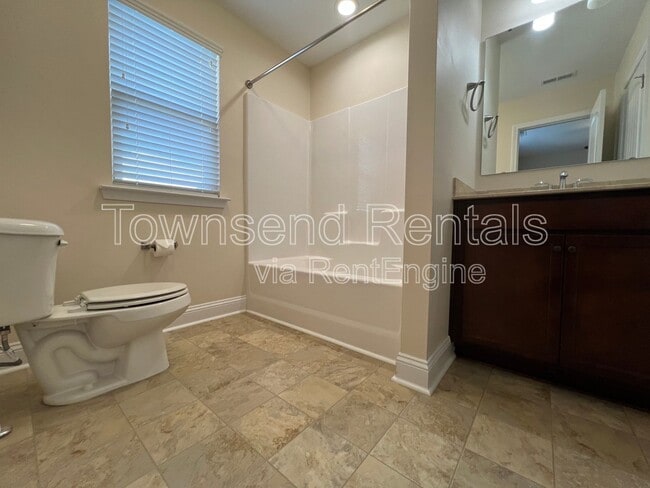 Building Photo - 4411 Low Oak Ct