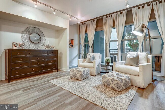 Building Photo - 1125 11th St NW