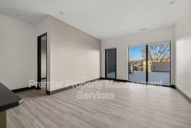 Building Photo - 2310 First Ave N