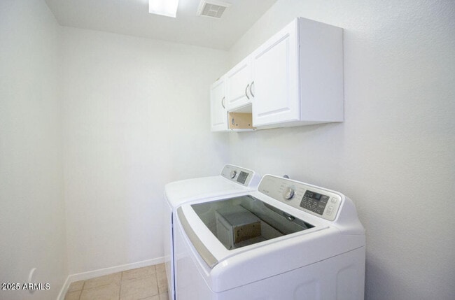 Building Photo - 4925 W Wahalla Ln