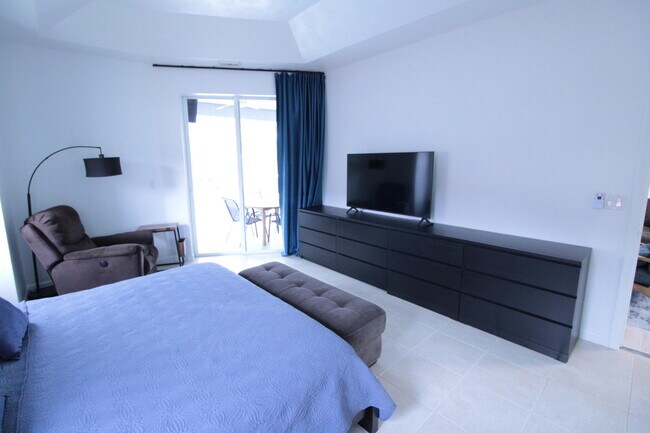 Building Photo - 2957 SW Collings Dr