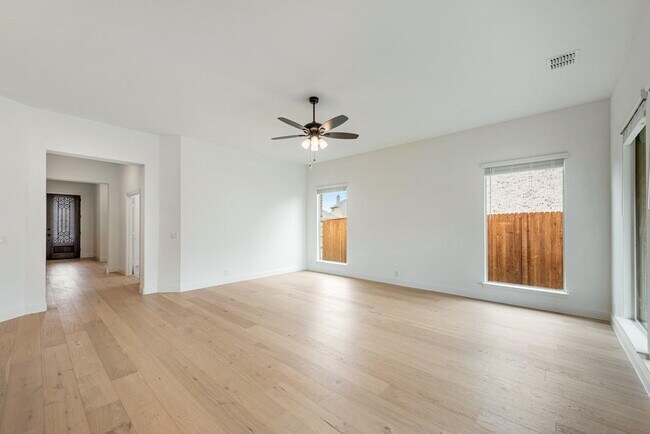 Building Photo - Spacious 4-Bedroom Retreat with 3 Full Baths – Your Modern Sanctuary Awaits in Justin, TX!