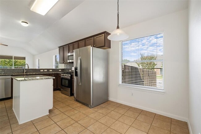 Building Photo - 3704 Pine Needle Cir