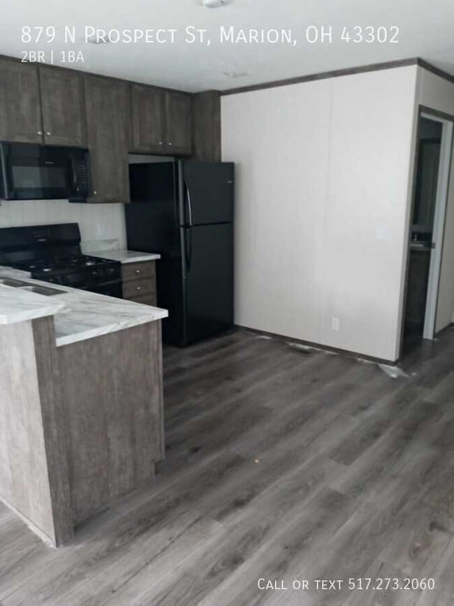 Building Photo - 879 N Prospect St