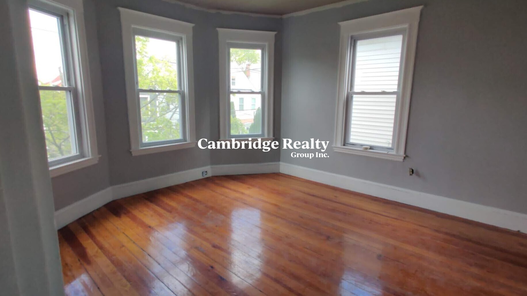 Building Photo - 20 Madison St