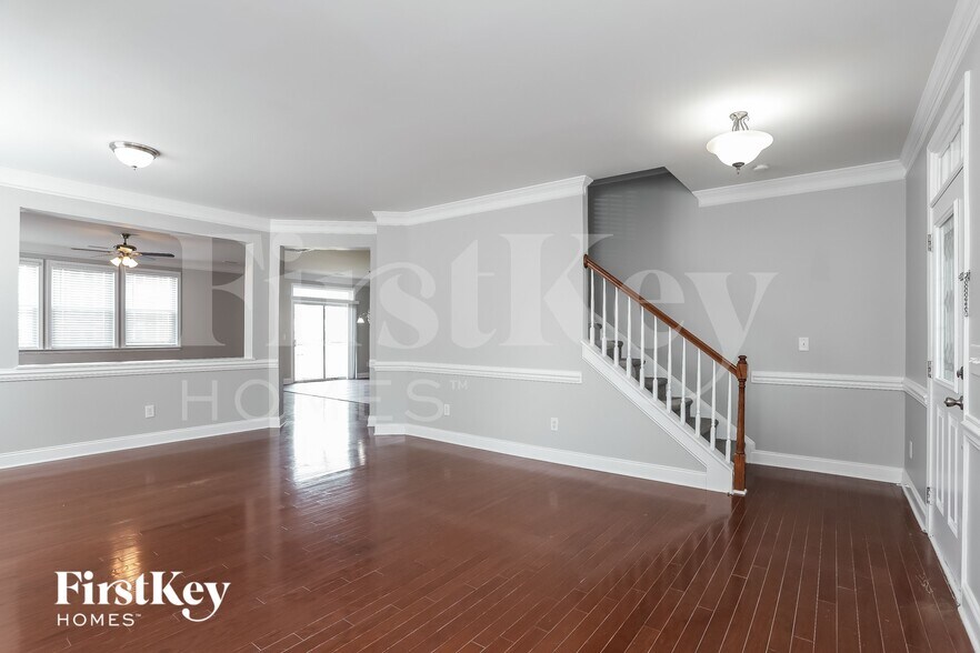 Building Photo - 344 Edgecroft Way