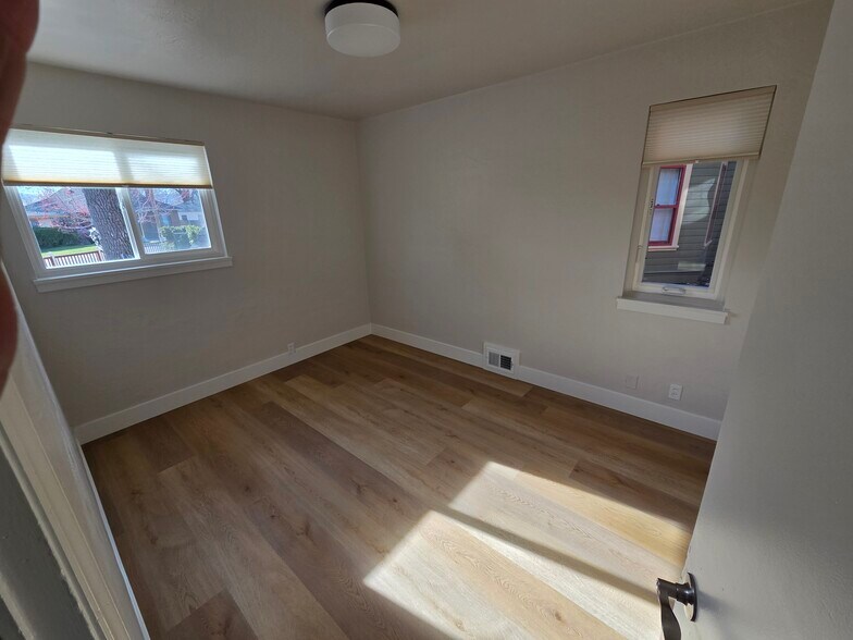 Building Photo - 1213 Gordon Ave