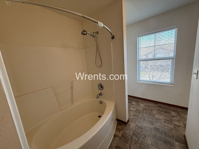 Building Photo - Adorable 3 Bed 2+ Bath in 5 Mile – Cherry Ln