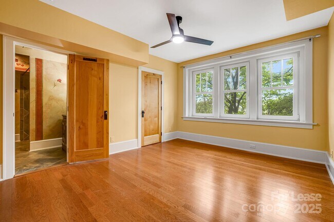 Building Photo - 203 6th Ave W