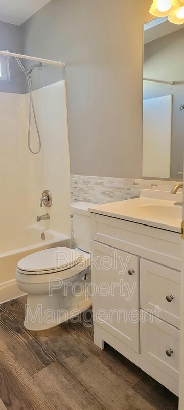 Building Photo - 2263 E Clarene St