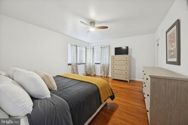 Building Photo - 7033 Sherwood Rd