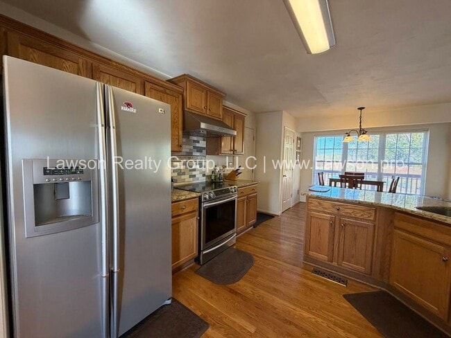 Building Photo - Gorgeous Classic Cave Spring Colonial in S...