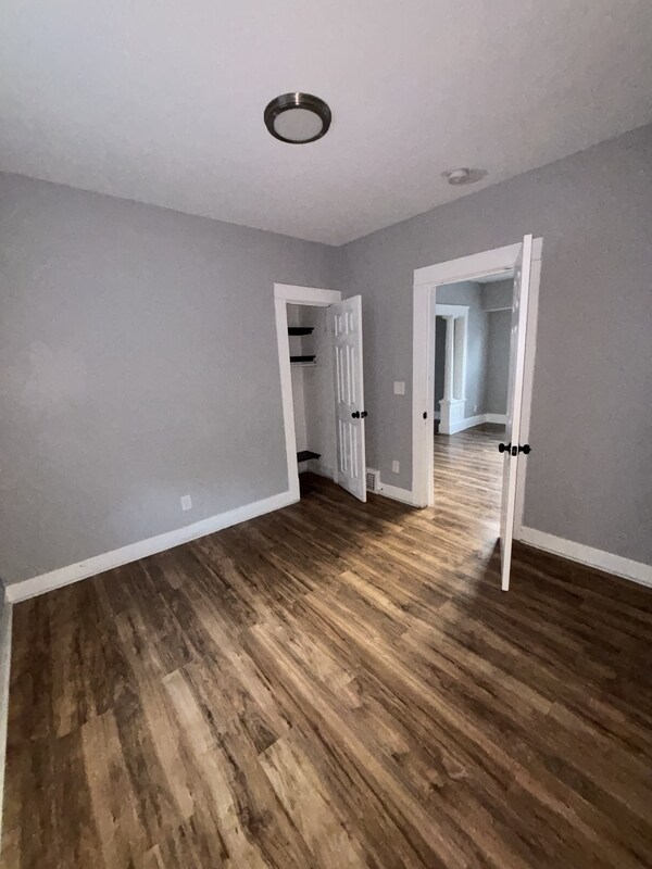 Building Photo - 10103 Lamontier Ave