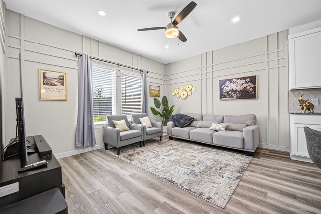 Building Photo - 10206 Penryn Frst Trl