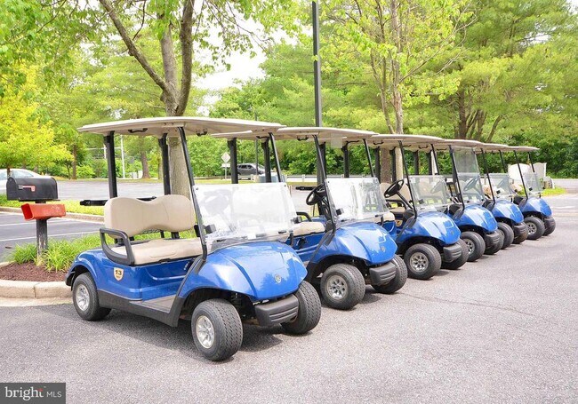 Building Photo - 795 Eastern Point Rd