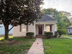 Building Photo - Gorgeous 3 Bed 2 Bath Home Available NOW!!!