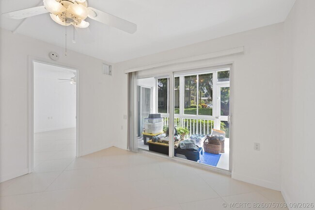 Building Photo - 1105 Bahama Bend