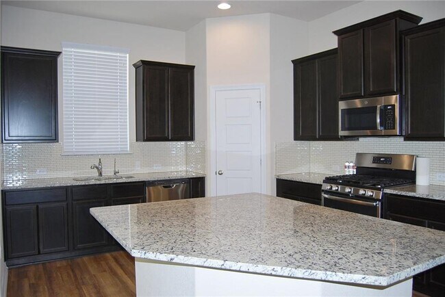 Building Photo - 2501 Meyer Cv
