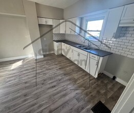 Building Photo - 314 Charles St