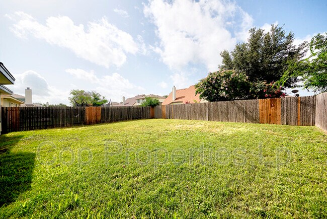 Building Photo - 8510 Trumpet Cir
