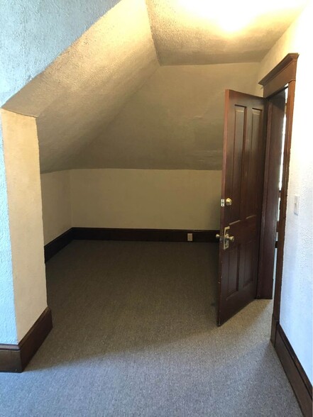 Bed 4 - 11019 Old Mount Savage Rd NW