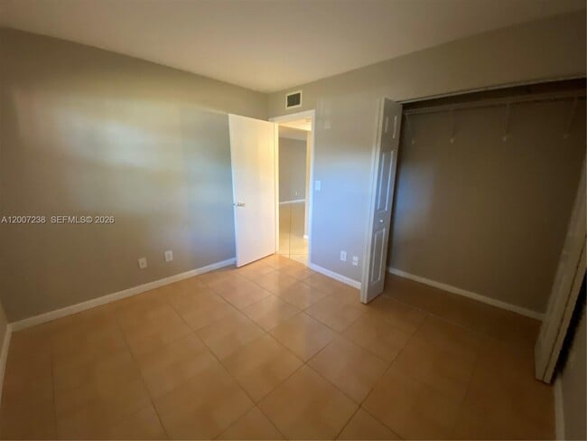 Building Photo - 3399 Foxcroft Rd