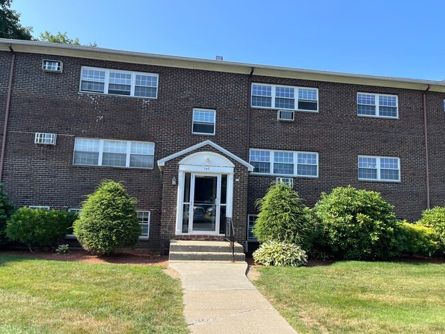 Building Photo - 147 Milk St