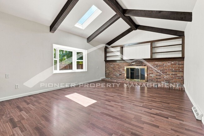 Building Photo - 2896 S Paris St
