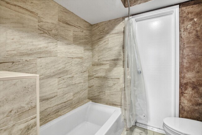 Building Photo - 7447 Cambridge St