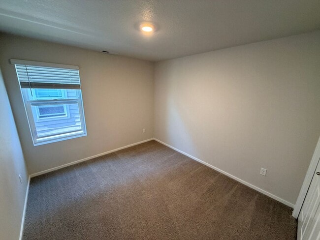 Building Photo - Four Bedroom Home in Newer Community at East Park Village