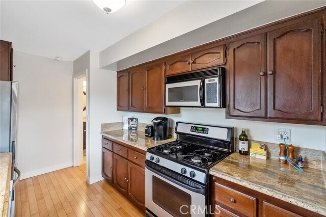 Building Photo - 1720 Westcliff Dr