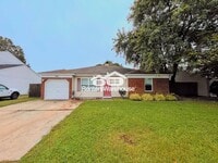 Building Photo - 1760 Pathfinder Dr