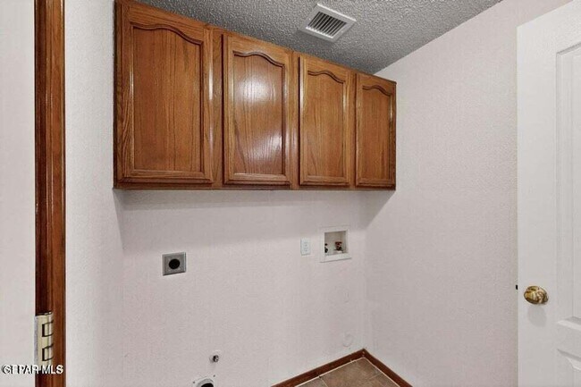 Building Photo - 856 Marimba Dr