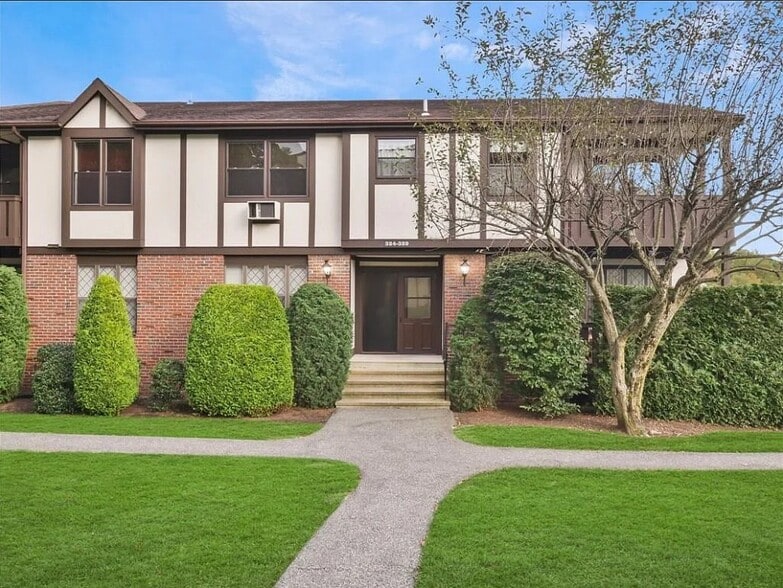 Building Photo - 328 Sierra Vista Ln